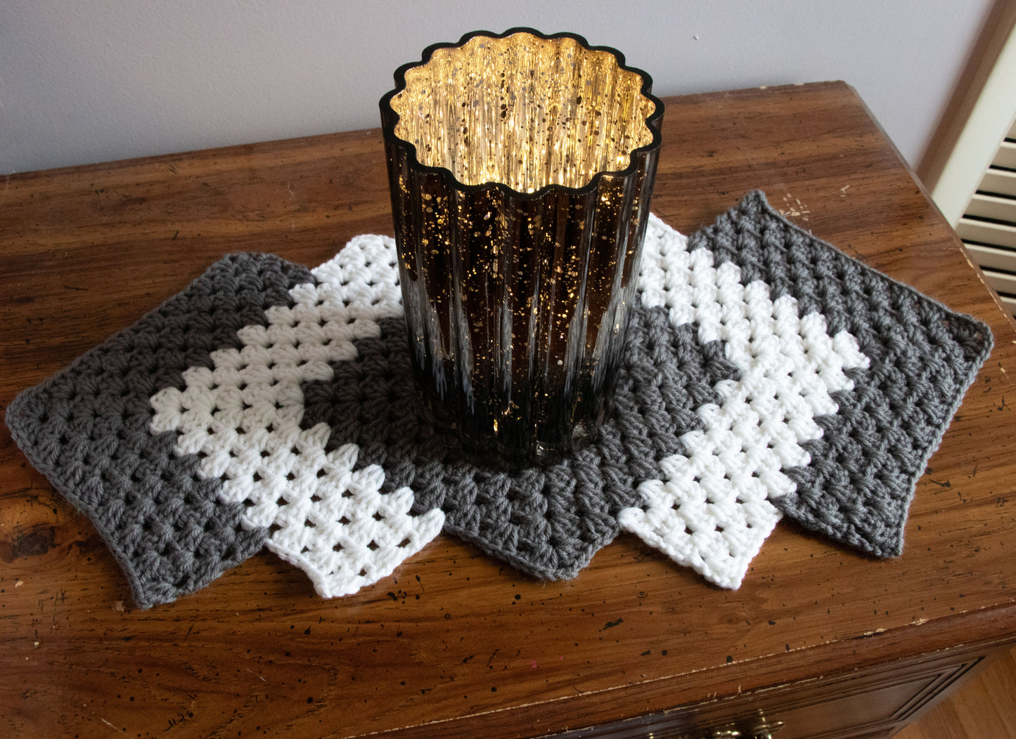 Table Runner (Gray and White)